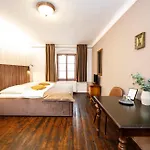 Hotel Svambersky Dum 3*