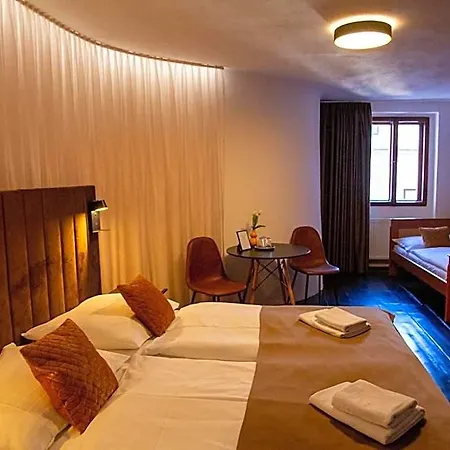 Hotel Svambersky Dum 3*